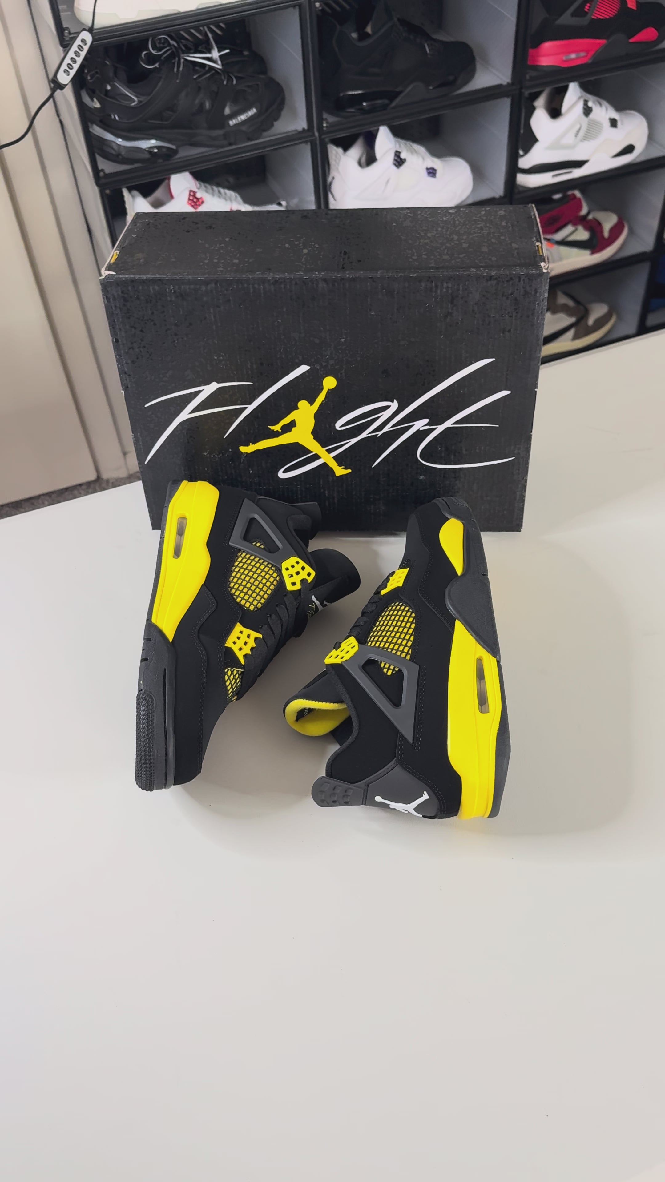 RETRO 4THUNDER