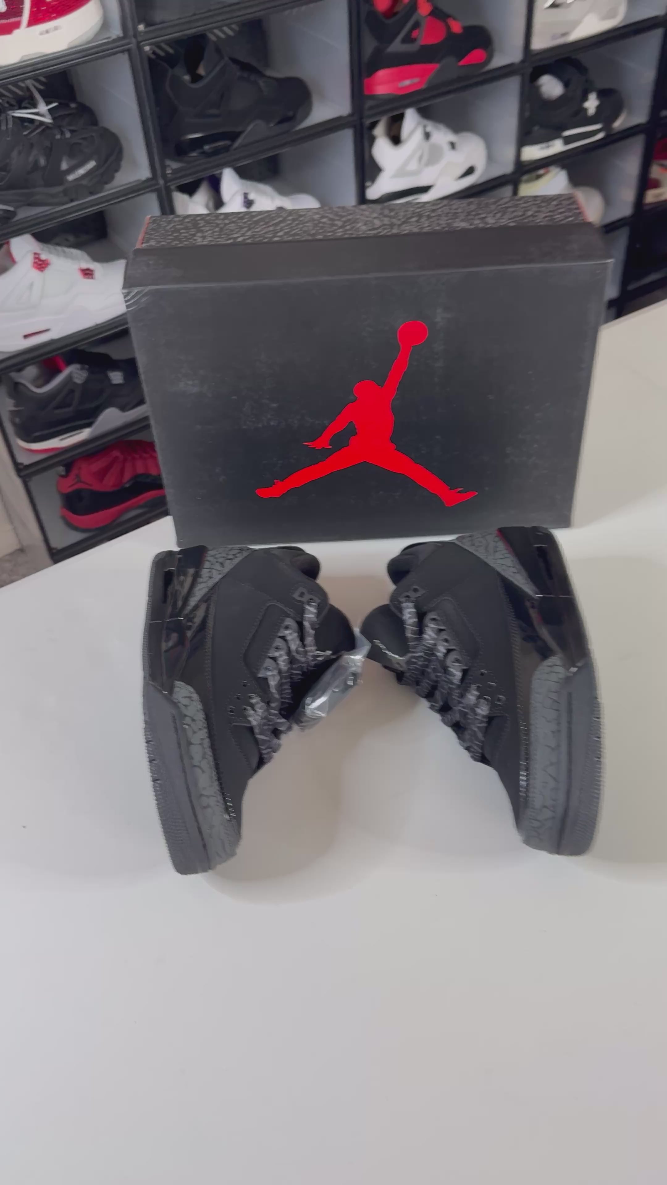 RETRO 3 BLACK CAT